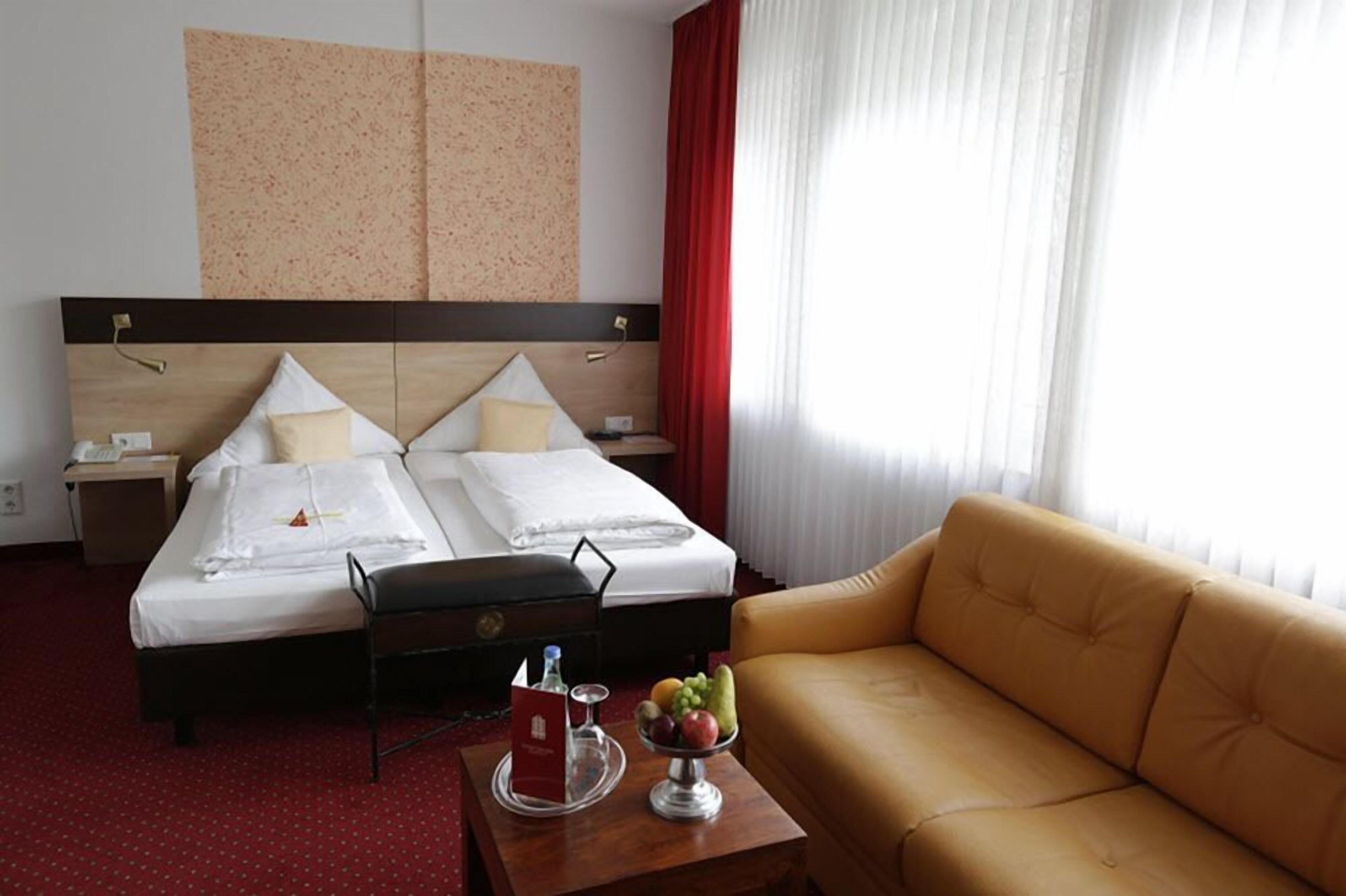 Cascade Superior 3* Düsseldorf