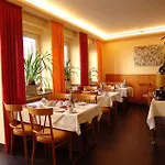 Cascade Superior Hotel Dusseldorf