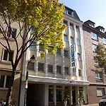 Cascade Superior Hotel Dusseldorf