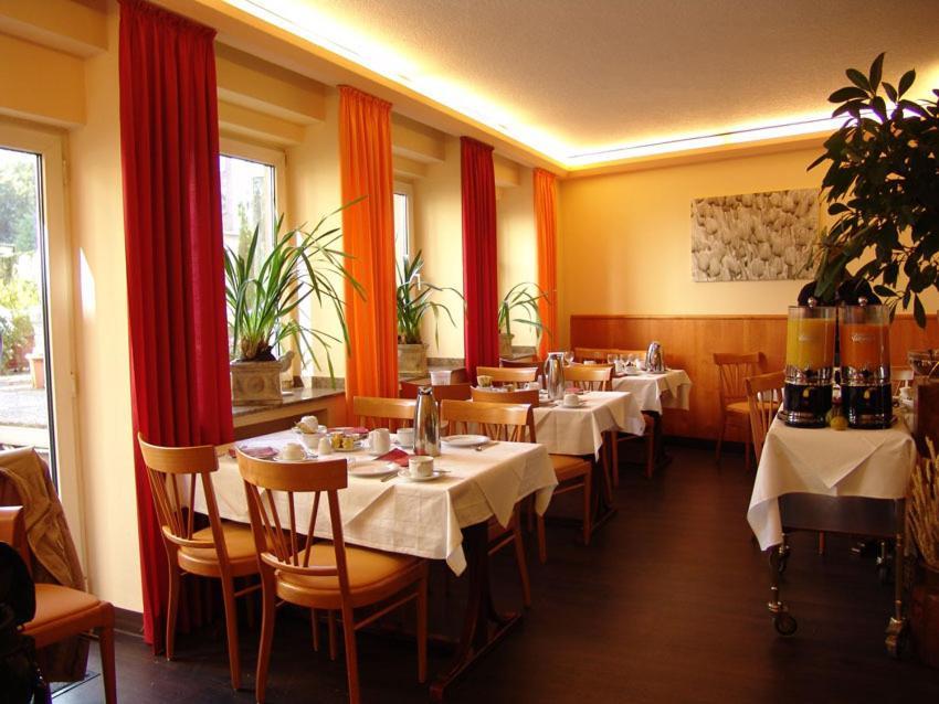 Cascade Superior Hotel Dusseldorf