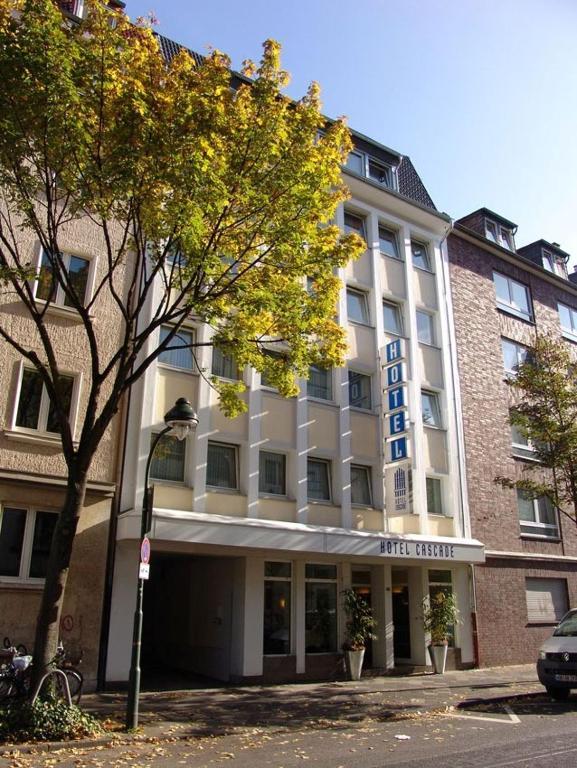 Cascade Superior Hotel Dusseldorf