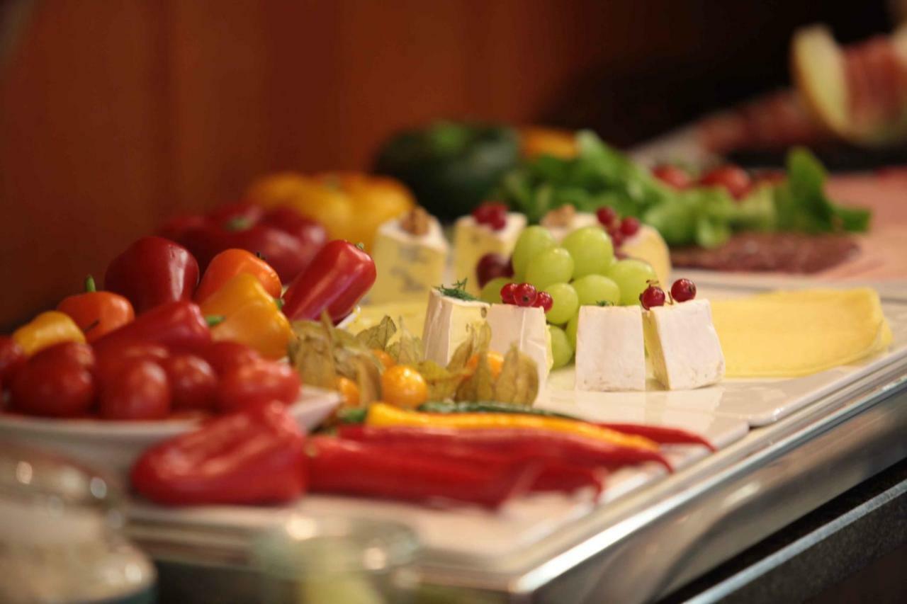 Cascade Superior Hotel