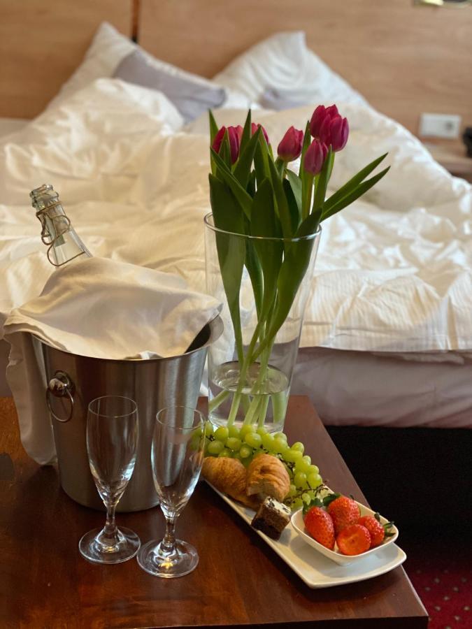 Cascade Superior 3* Dusseldorf